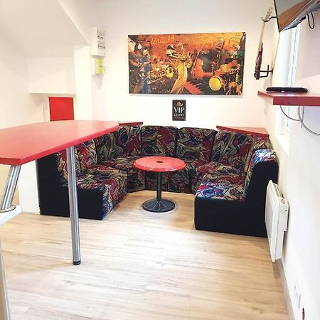 05 - Tres Joli 3 Pieces Neuf 2 Chambres, Logement Tout Equipe Pour 1 A 4 Personnes Maximum, Vue Sur Jardin Avec Parking Privatif, Grand Fourgon Possible, Tout Le Linge De Maison Est Fourni Annesse-et-Beaulieu Exterior photo