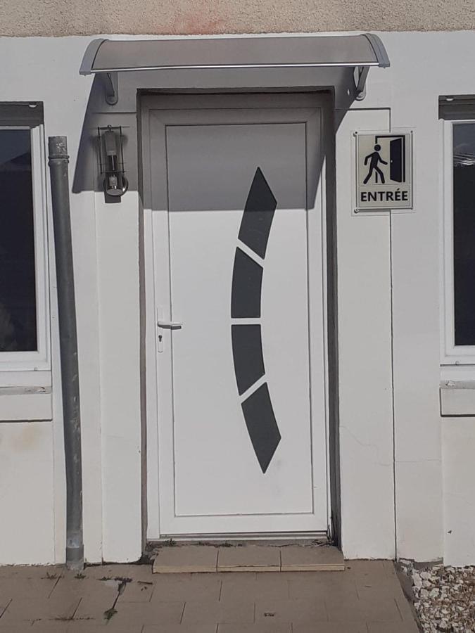 05 - Tres Joli 3 Pieces Neuf 2 Chambres, Logement Tout Equipe Pour 1 A 4 Personnes Maximum, Vue Sur Jardin Avec Parking Privatif, Grand Fourgon Possible, Tout Le Linge De Maison Est Fourni Annesse-et-Beaulieu Exterior photo
