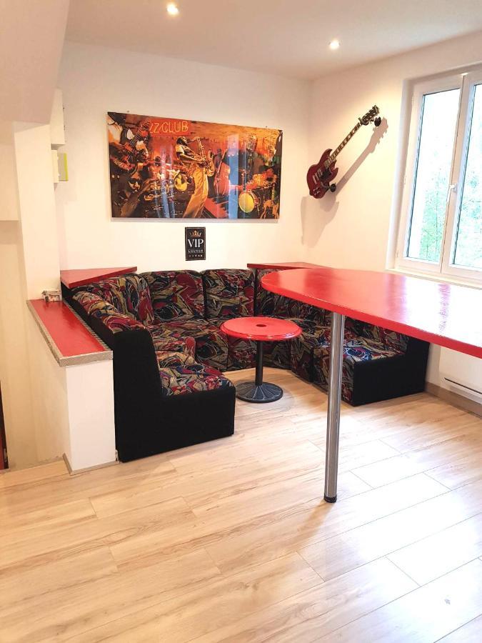 05 - Tres Joli 3 Pieces Neuf 2 Chambres, Logement Tout Equipe Pour 1 A 4 Personnes Maximum, Vue Sur Jardin Avec Parking Privatif, Grand Fourgon Possible, Tout Le Linge De Maison Est Fourni Annesse-et-Beaulieu Exterior photo